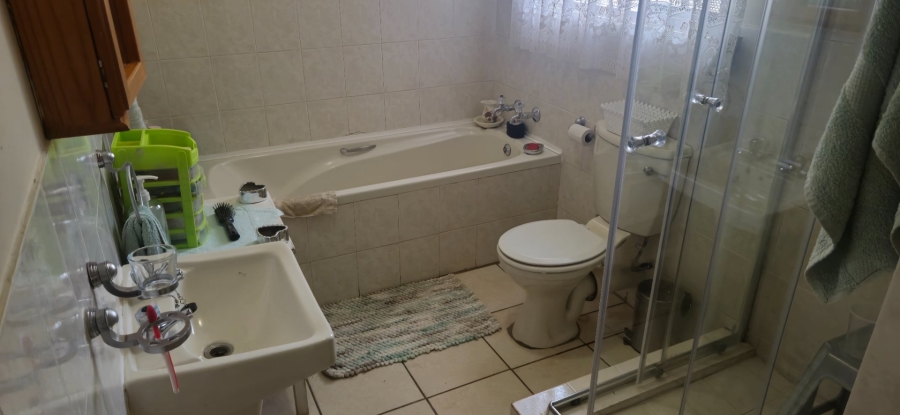 2 Bedroom Property for Sale in Uitsig Free State